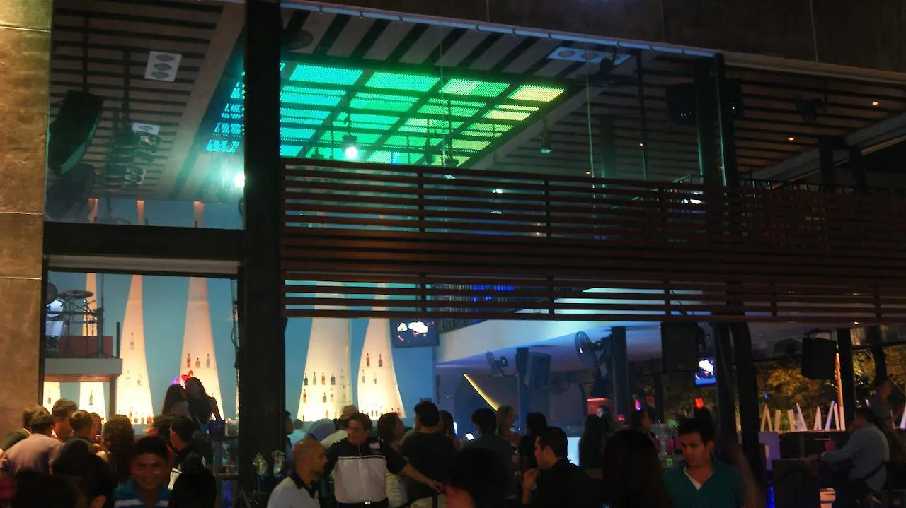 3Beca Hotel أكومال المكسيك