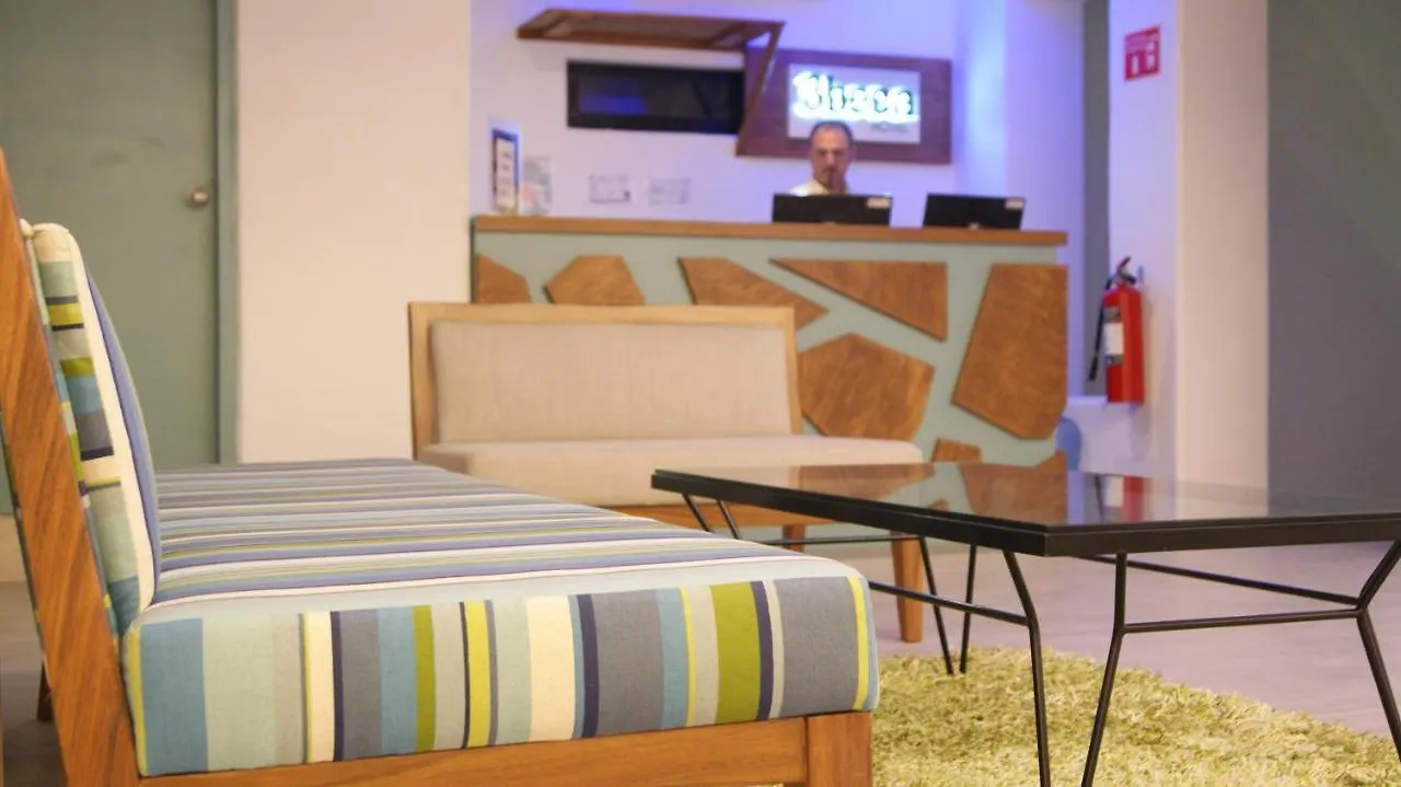 ***  3Beca Hotel أكومال المكسيك